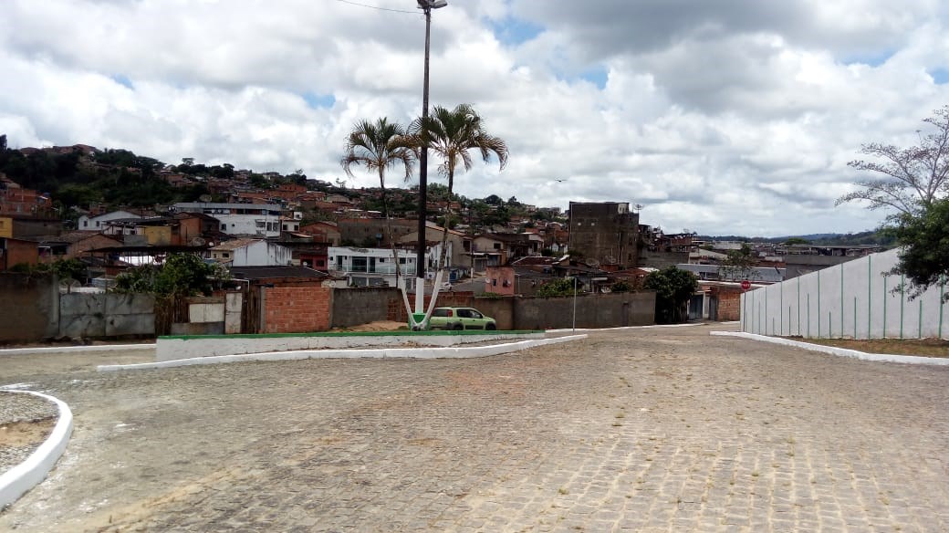Camacã: Prefeitura finaliza limpeza no Cemitério da Cidade para o dia de Finados